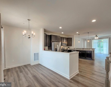 306 Buckeye Circle - Photo Thumbnail 15
