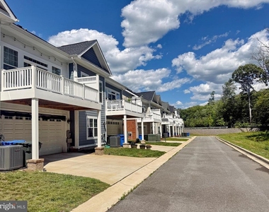 306 Buckeye Circle - Photo Thumbnail 11