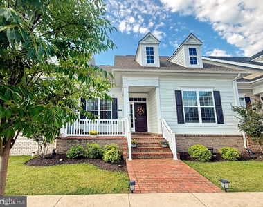 306 Buckeye Circle - Photo Thumbnail 4