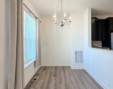306 Buckeye Circle - Photo Thumbnail 13
