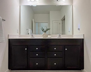 306 Buckeye Circle - Photo Thumbnail 40