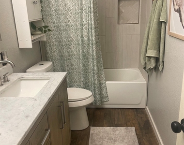 2304 Kristen Ln - Photo Thumbnail 14
