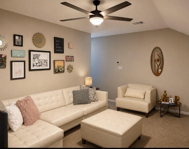 2304 Kristen Ln - Photo Thumbnail 18