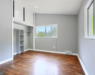 6901 Chippewa Drive - Photo Thumbnail 30