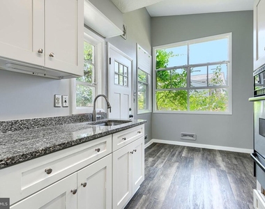 6901 Chippewa Drive - Photo Thumbnail 10