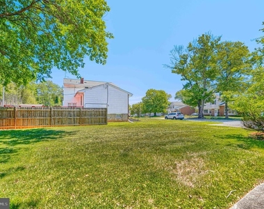 6901 Chippewa Drive - Photo Thumbnail 7