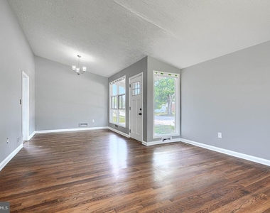 6901 Chippewa Drive - Photo Thumbnail 19
