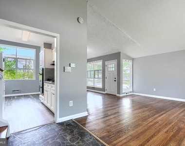 6901 Chippewa Drive - Photo Thumbnail 18