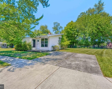 6901 Chippewa Drive - Photo Thumbnail 6