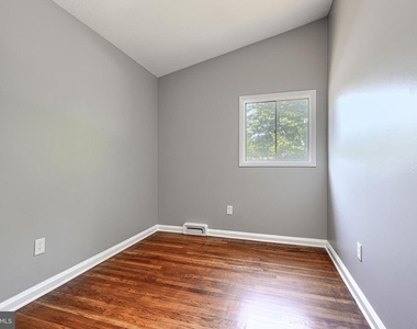 6901 Chippewa Drive - Photo Thumbnail 27