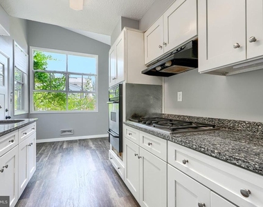 6901 Chippewa Drive - Photo Thumbnail 14