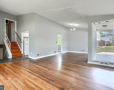 6901 Chippewa Drive - Photo Thumbnail 16
