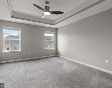 9442 Adelaide Lane - Photo Thumbnail 13