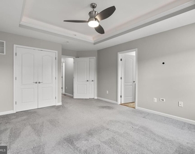 9442 Adelaide Lane - Photo Thumbnail 14