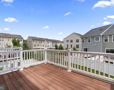9442 Adelaide Lane - Photo Thumbnail 32