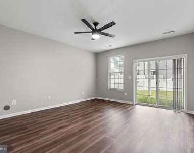 9442 Adelaide Lane - Photo Thumbnail 26