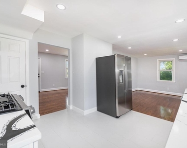 6301 Liberty Road - Photo Thumbnail 8