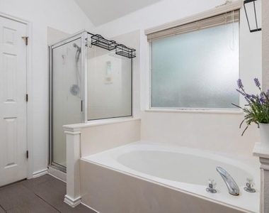 536 W Metcalfe St - Photo Thumbnail 17