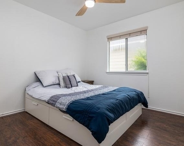 536 W Metcalfe St - Photo Thumbnail 10