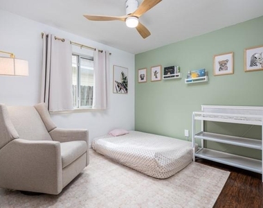 536 W Metcalfe St - Photo Thumbnail 8