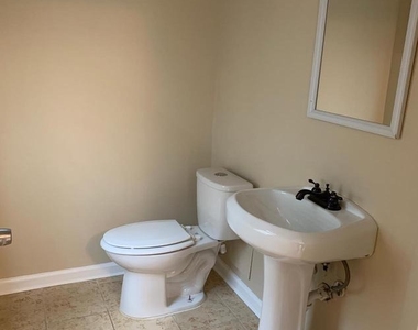 9325 Paragon Way - Photo Thumbnail 4