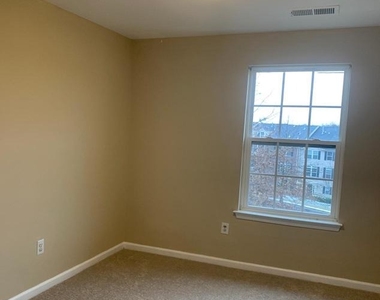 9325 Paragon Way - Photo Thumbnail 20