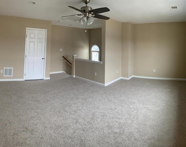 9325 Paragon Way - Photo Thumbnail 33