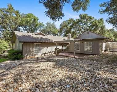 10903 Mellow Ln - Photo Thumbnail 22