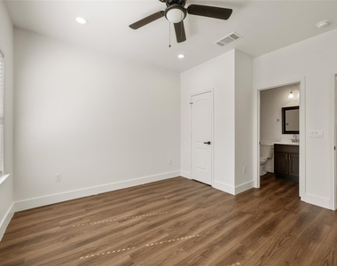 15407 Armstrong Ave - Photo Thumbnail 15
