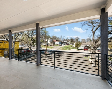15407 Armstrong Ave - Photo Thumbnail 6