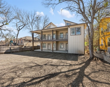 15407 Armstrong Ave - Photo Thumbnail 2