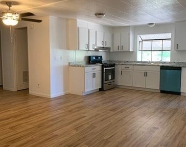 3041 Fm 671 Rd - Photo Thumbnail 1
