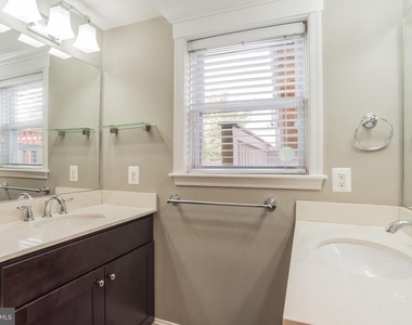 2038 Gough Street - Photo Thumbnail 14