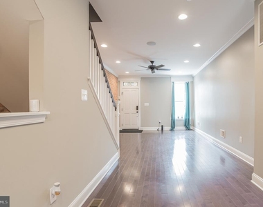 2038 Gough Street - Photo Thumbnail 5