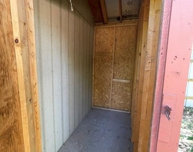 1506 E 2nd St - Photo Thumbnail 16