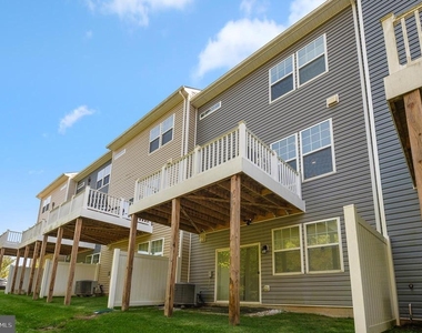 1010 Tuscany Lane - Photo Thumbnail 33