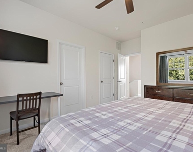 1010 Tuscany Lane - Photo Thumbnail 30