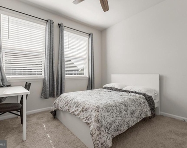 1010 Tuscany Lane - Photo Thumbnail 25