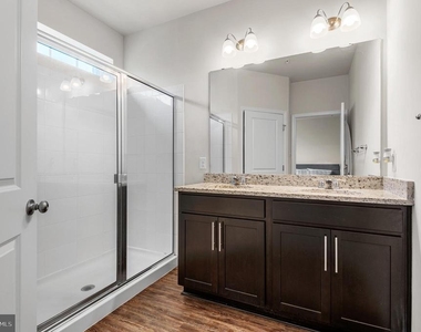 1010 Tuscany Lane - Photo Thumbnail 21