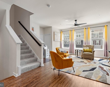 1010 Tuscany Lane - Photo Thumbnail 16