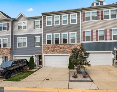 1010 Tuscany Lane - Photo Thumbnail 39