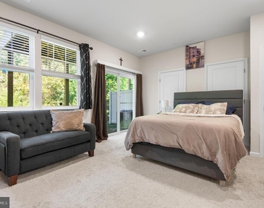 1010 Tuscany Lane - Photo Thumbnail 19