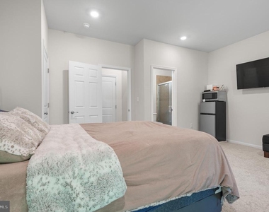 1010 Tuscany Lane - Photo Thumbnail 32