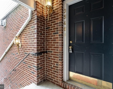 3546 Carriage Walk Lane - Photo Thumbnail 2