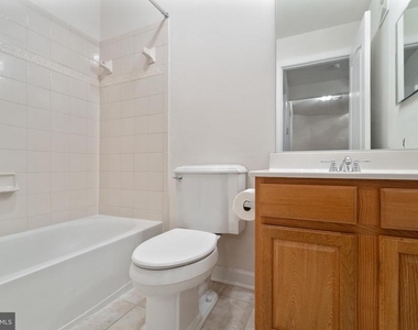 3546 Carriage Walk Lane - Photo Thumbnail 16