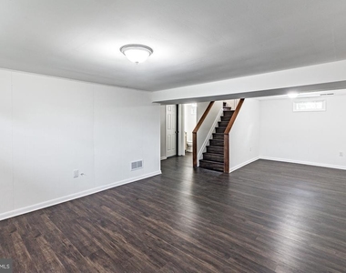 581 Hemingway Drive - Photo Thumbnail 7