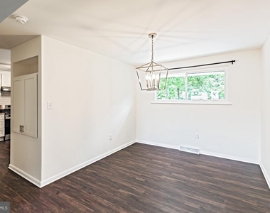 581 Hemingway Drive - Photo Thumbnail 3