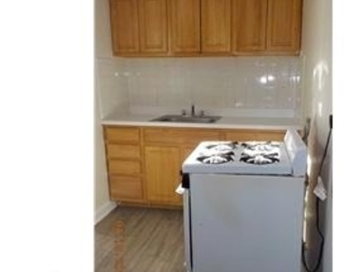 104 Colonial Avenue - Photo Thumbnail 2