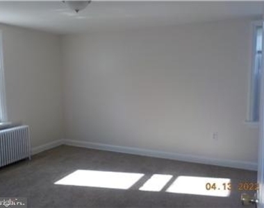104 Colonial Avenue - Photo Thumbnail 6