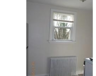 104 Colonial Avenue - Photo Thumbnail 7